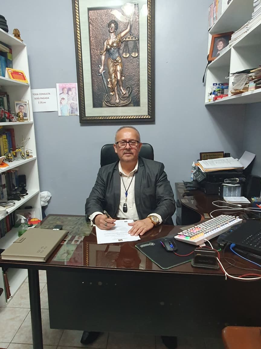 Ab. Olger Mendoza - Abogado principal de Mendoza & Berzin Asociados